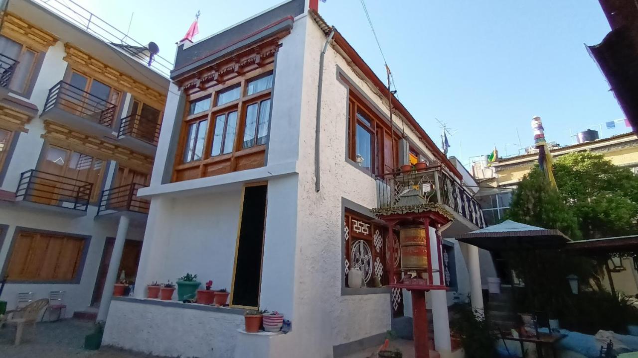 Gonbo Guest House 列城 外观 照片